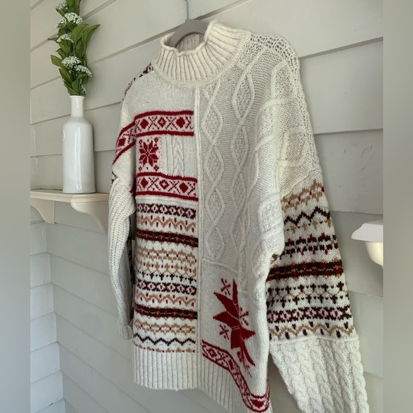 American Eagle Mock Neck Fair Isle Snowflake Sweater Size Small - Picture 9 of 14